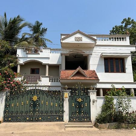 Tulip Villa 3Bhk 2Bhk And 1Bhk Located Near Chunnambar Boat House And Paradise Beach Pūrnānkuppam Екстериор снимка