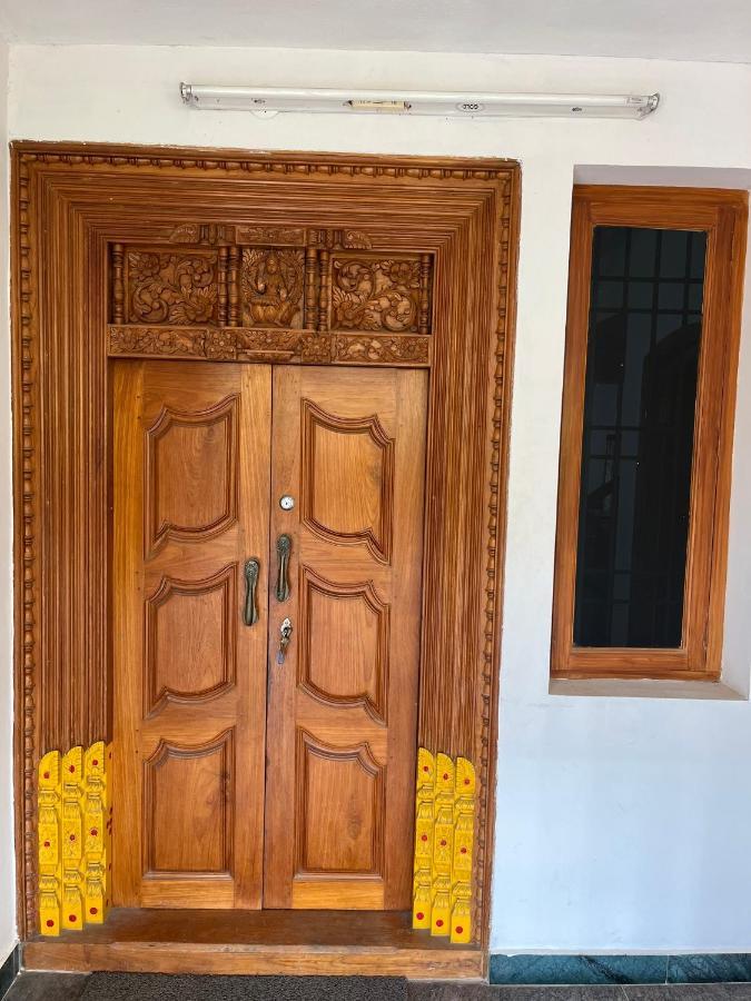 Tulip Villa 3Bhk 2Bhk And 1Bhk Located Near Chunnambar Boat House And Paradise Beach Pūrnānkuppam Екстериор снимка